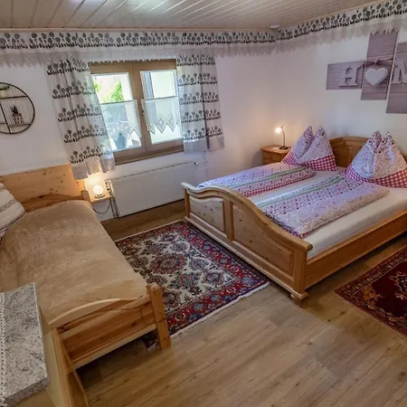 Almhuetten Sonnblick & Almfried *