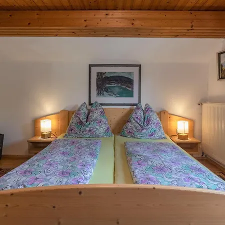 Almhuetten Sonnblick & Almfried *