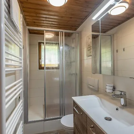 Almhuetten Sonnblick & Almfried *