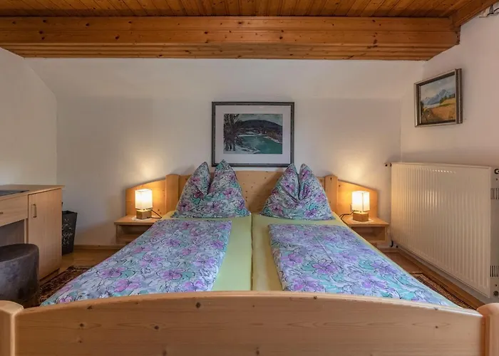 Almhuetten Sonnblick & Almfried *